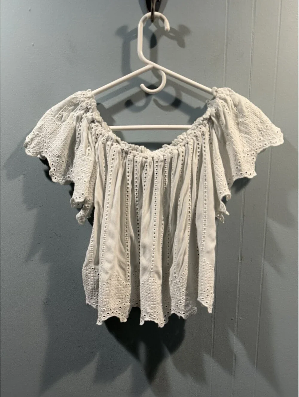 Womens Forever 21 Contemporary White Top Size Medium